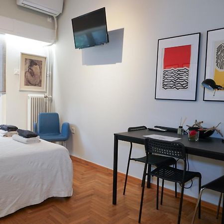 Comfy Studio Apartment Very Close To City Centre Афины Экстерьер фото